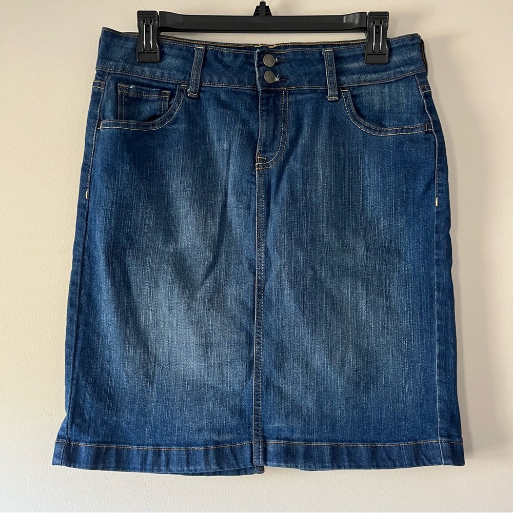Old Navy Medium-Wash Denim Skirt